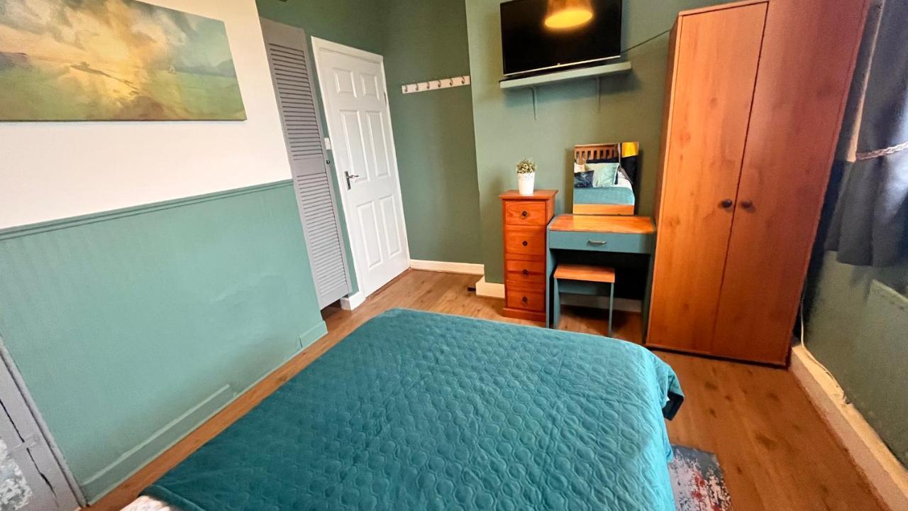 Wild Atlantic Stay Cottage Голуей Екстериор снимка
